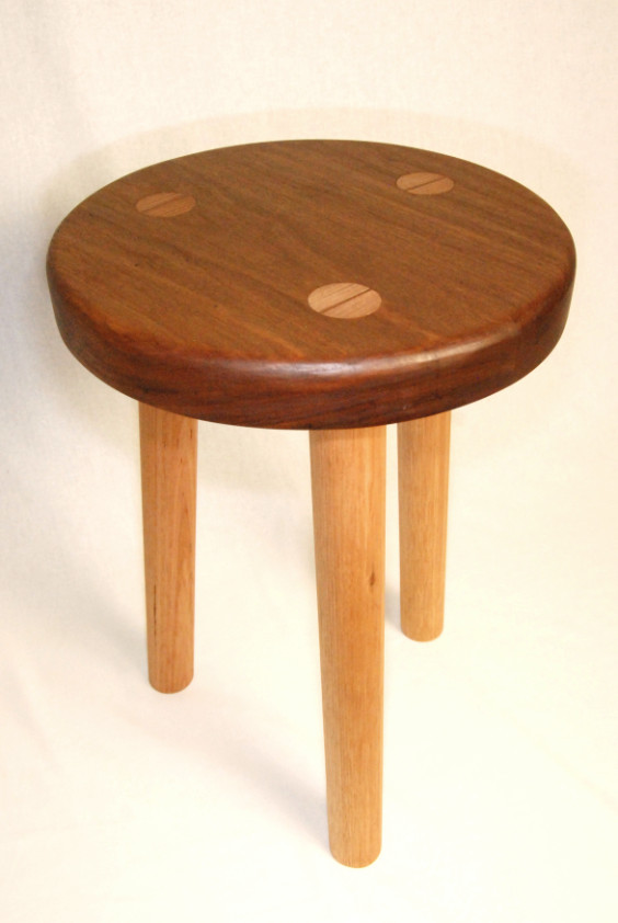 Australian Spotted Gum 3-legged milking stool - Houtkapper products