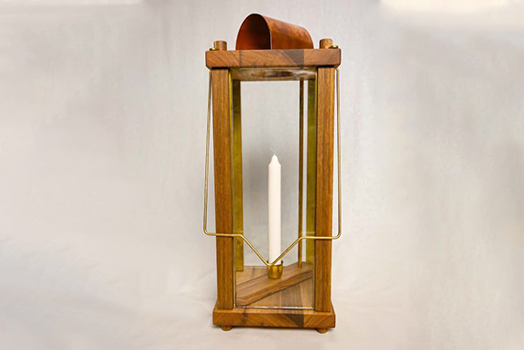 Handmade and Hand-carved Taylor Lantern - Houtkapper Products