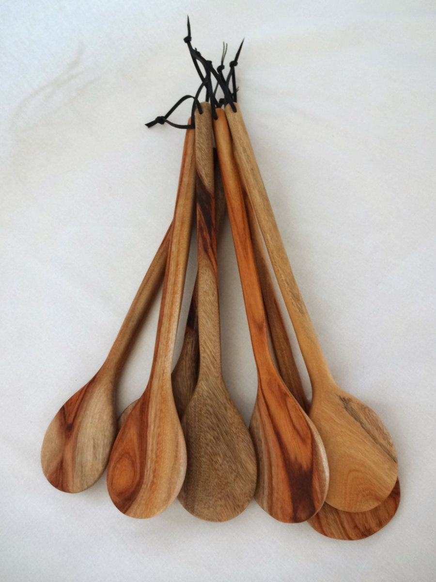 Hand-carved wooden spoon stirrers - Houtkapper products
